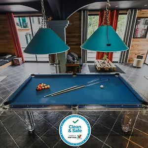 https://the-modern-recycled-house.madeira-islandshotels.com